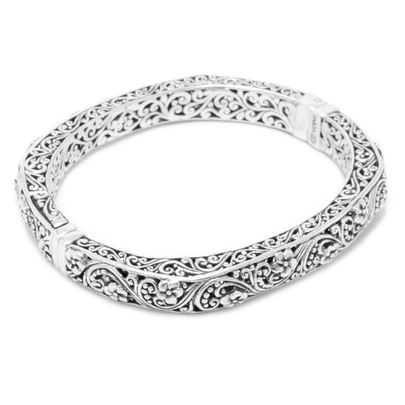 STERLING SILVER FRANGIPANI & FILIGREE “GOOD SHEPHERD II” OVAL BANGLE BRACELET™ - Picture 6 of 7